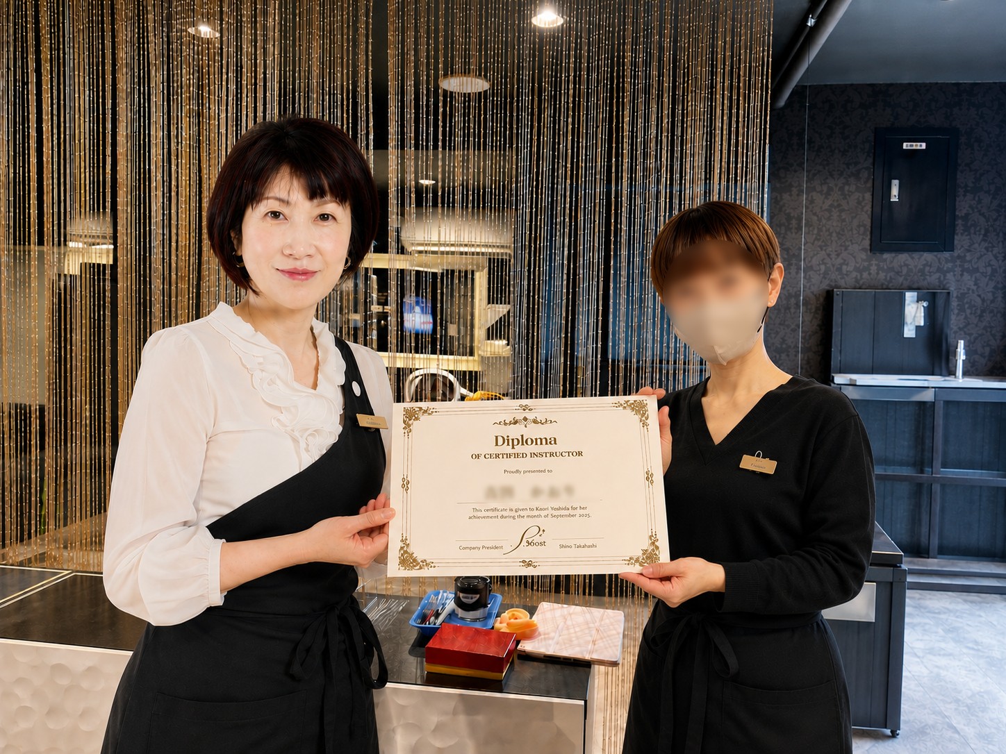 Bloom Beauty Schoolのディプロマ授与